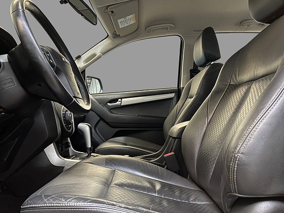 Isuzu D-max 12 of 30