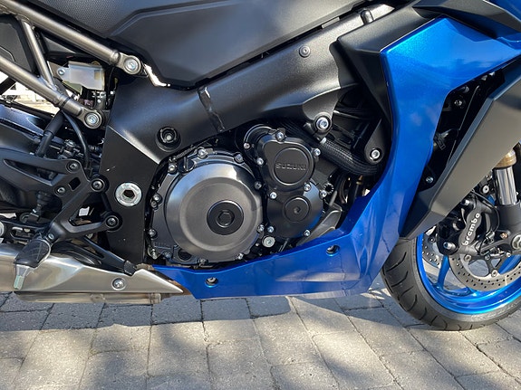 Suzuki GSX-S 1000 GT 7 of 9