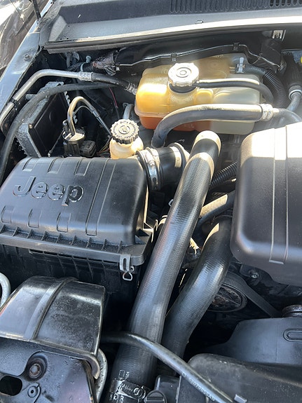 Jeep Cherokee 9 of 12