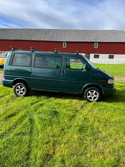 Volkswagen Caravelle 2 of 15