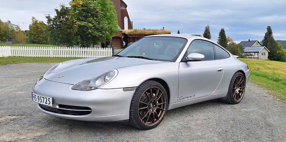Porsche 911 5 of 16