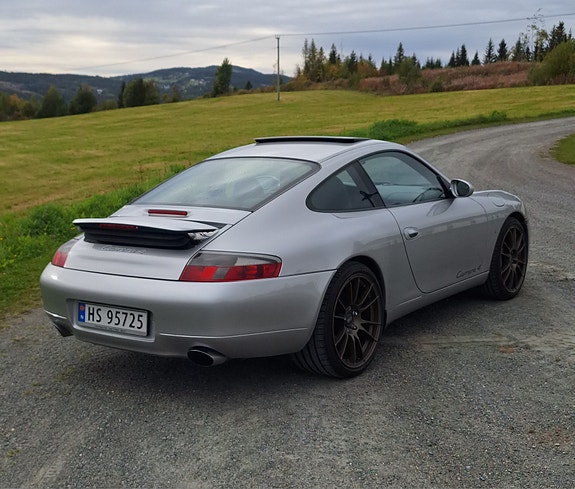 Porsche 911 7 of 16