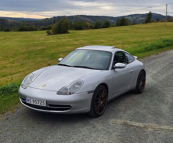 Porsche 911 9 of 16