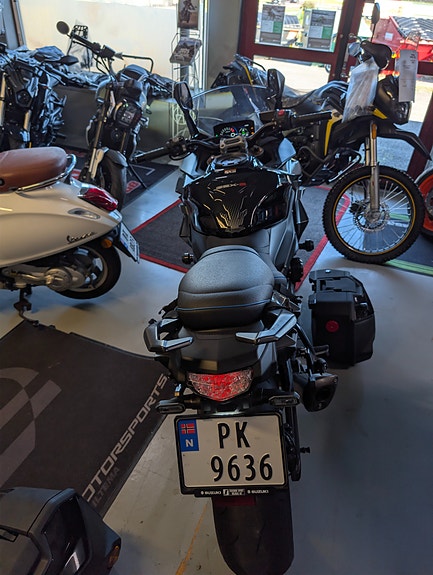 Suzuki GSX-S 1000 GT 8 of 11