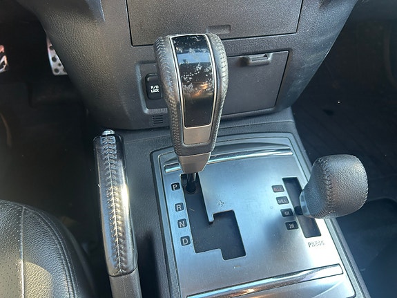 Mitsubishi Pajero 20 of 24