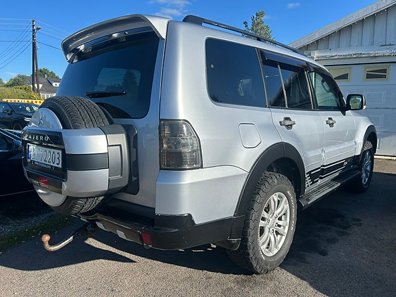 Mitsubishi Pajero 5 of 24