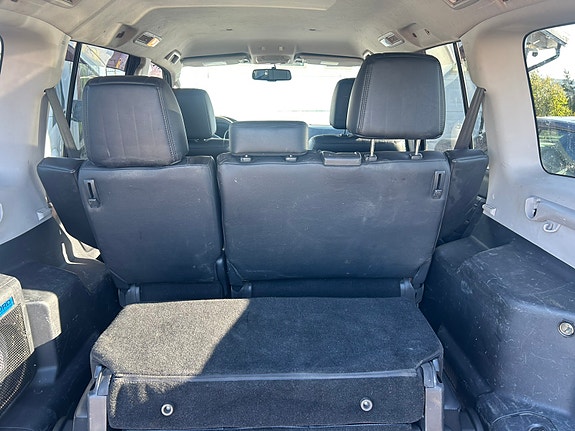 Mitsubishi Pajero 13 of 24