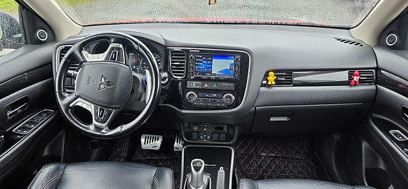 Mitsubishi Outlander 9 of 24