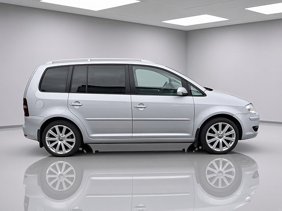 Volkswagen Touran 6 of 11