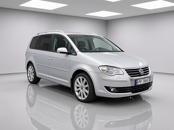 Volkswagen Touran 2 of 11