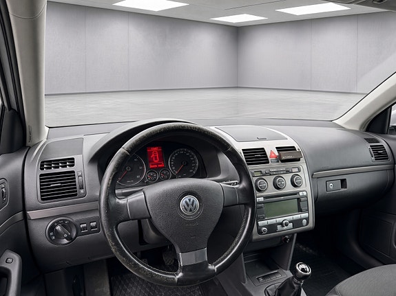 Volkswagen Touran 9 of 11