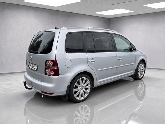 Volkswagen Touran 4 of 11