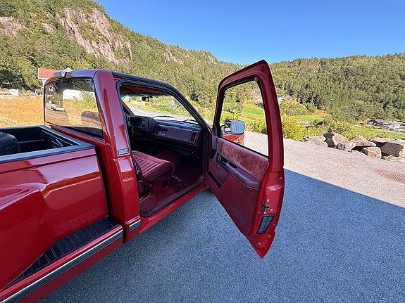 GMC Sierra 4 of 30