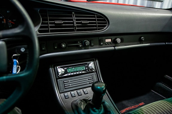 Porsche 944 27 of 30