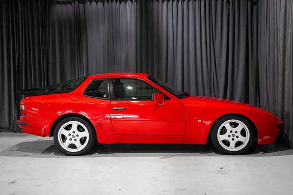 Porsche 944 4 of 30
