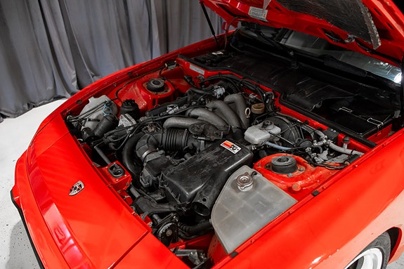 Porsche 944 11 of 30