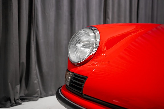 Porsche 911 T 11 of 29