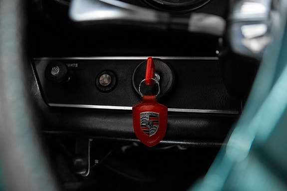 Porsche 911 T 27 of 29