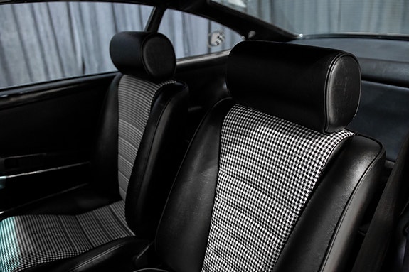 Porsche 911 T 19 of 29