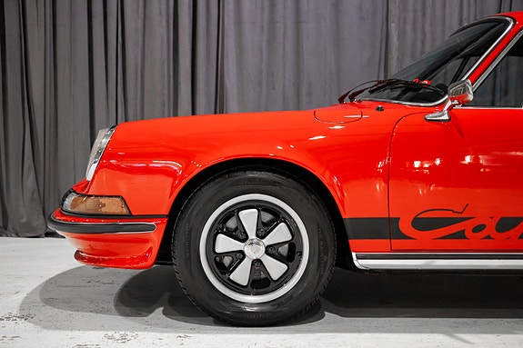 Porsche 911 T 9 of 29