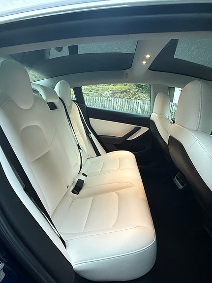 Tesla Model 3 11 of 17