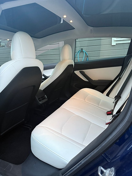 Tesla Model 3 9 of 17