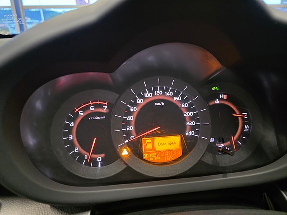 Toyota RAV4 15 of 23