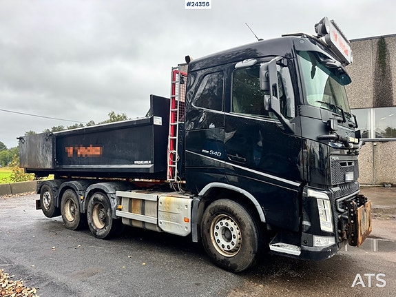Volvo FH540 Tridem Brøyterigget Krokbil m/ Krokkasse. SE VIDEO 7 of 30