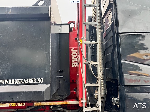 Volvo FH540 Tridem Brøyterigget Krokbil m/ Krokkasse. SE VIDEO 29 of 30