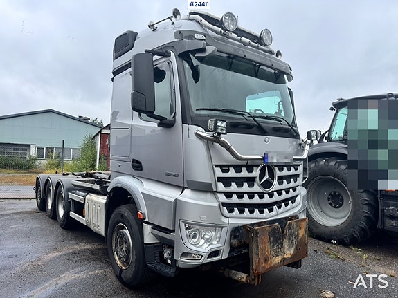 Mercedes-Benz Arocs 3258 Tridem brøyterigget krokbil 8 of 30