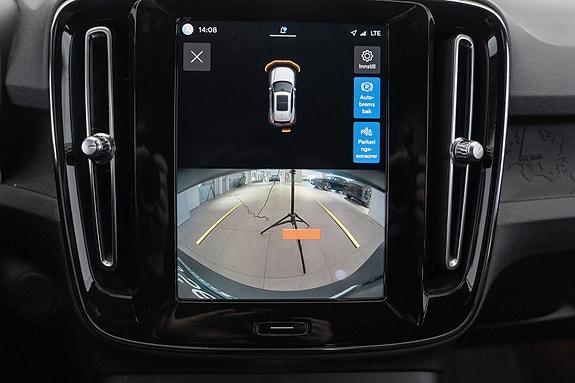 Volvo XC40 28 of 30