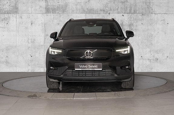 Volvo XC40 3 of 30