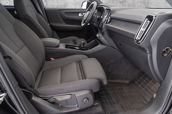 Volvo XC40 29 of 30