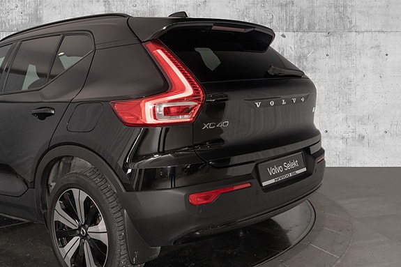 Volvo XC40 9 of 30