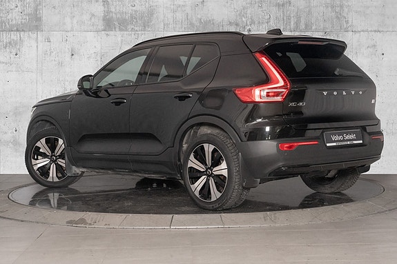 Volvo XC40 8 of 30