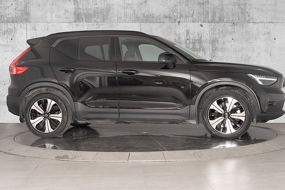 Volvo XC40 15 of 30