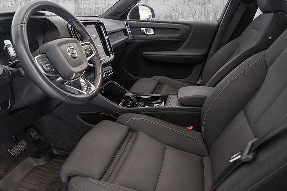 Volvo XC40 16 of 30