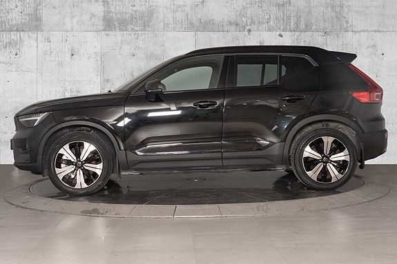 Volvo XC40 7 of 30