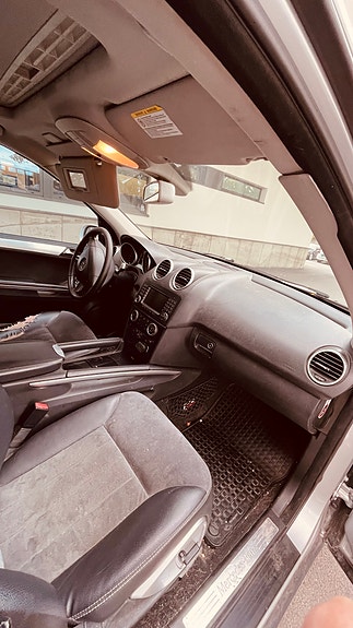 Mercedes-Benz ML320 16 of 21