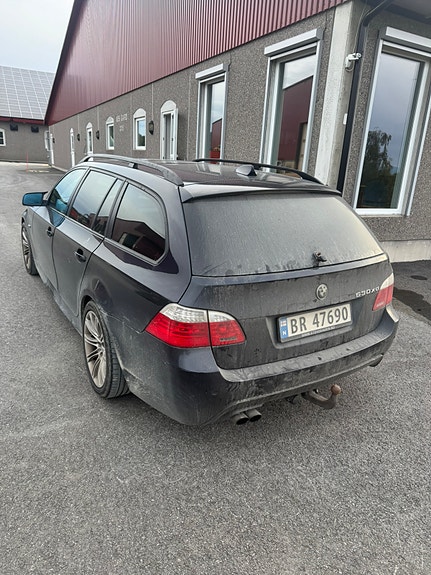 BMW 530xd 3 of 17