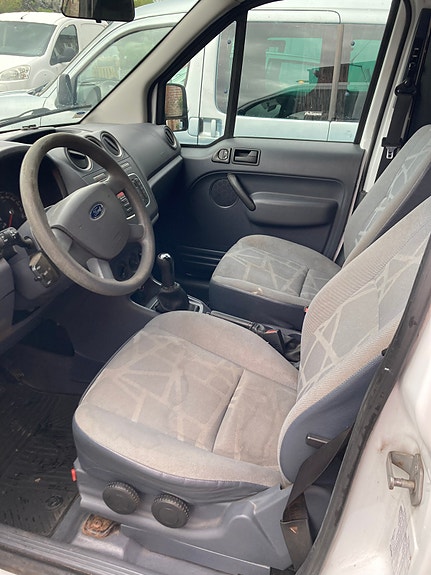 Ford Transit Connect 8 of 11