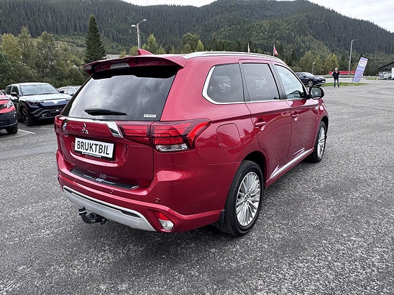 Mitsubishi Outlander 4 of 18