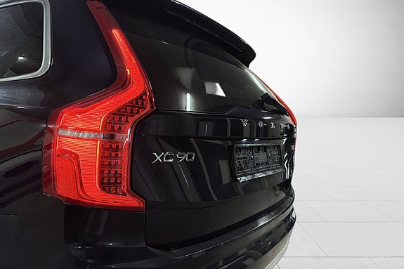 Volvo XC90 9 of 30