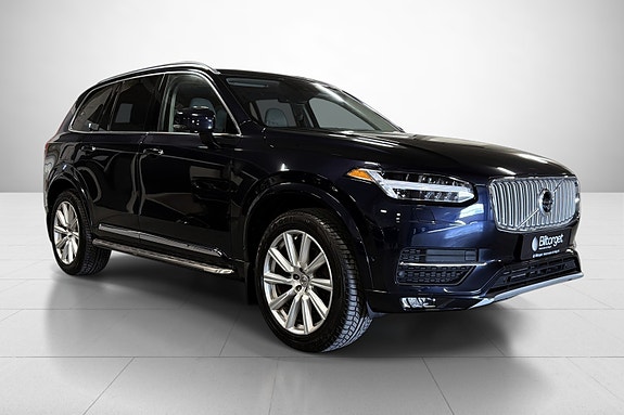 Volvo XC90 3 of 30