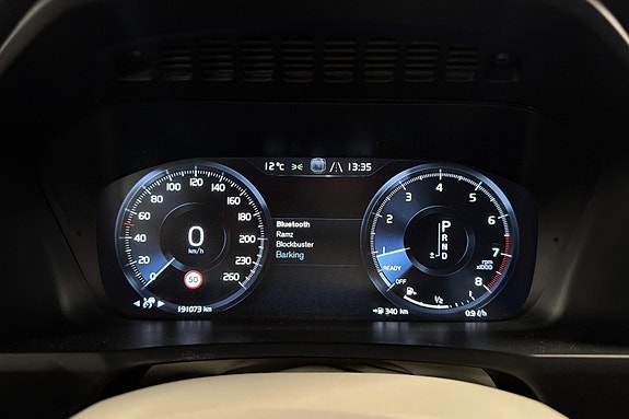 Volvo XC90 22 of 30
