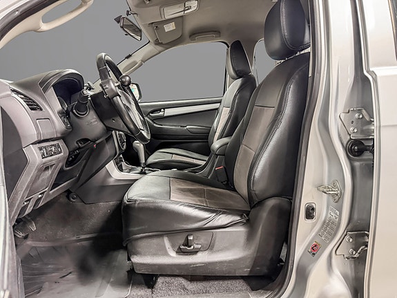 Isuzu D-max 10 of 30
