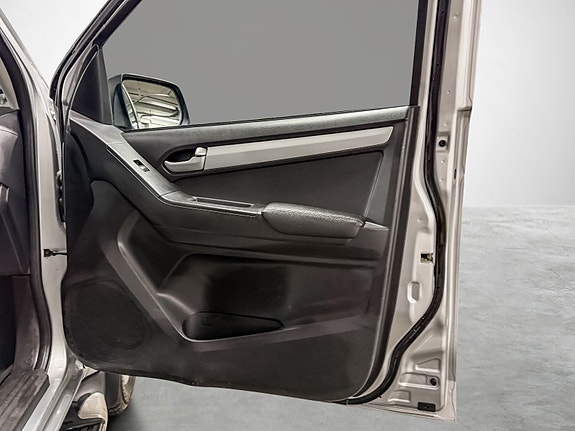 Isuzu D-max 17 of 30