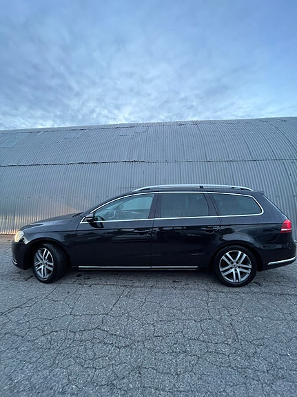 Volkswagen Passat 7 of 30