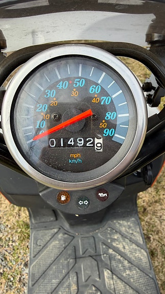 Daelim E-five scooter 6 of 13