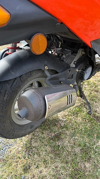 Daelim E-five scooter 11 of 13